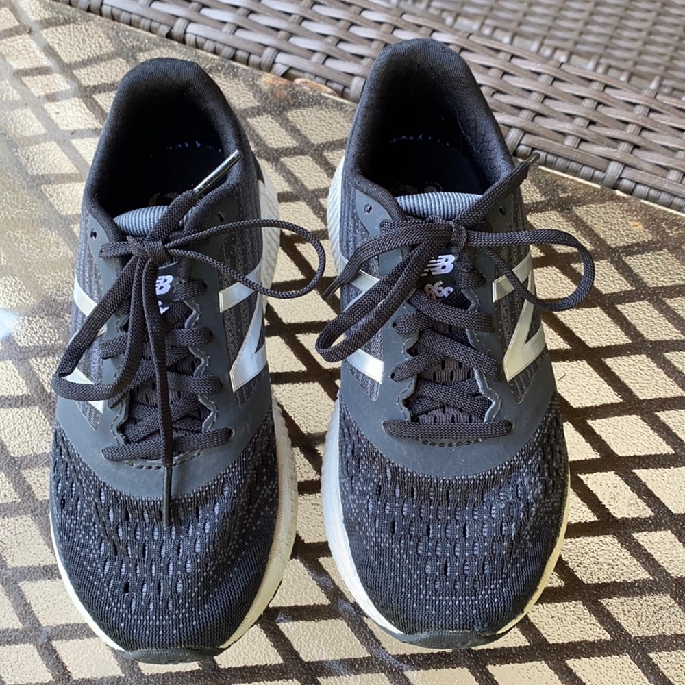 New Balance 860 v9 boys size 1